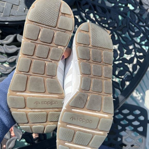 Adidas Swift Essential Running Shoes Size 10 - light grey w white - Picture 7 of 8